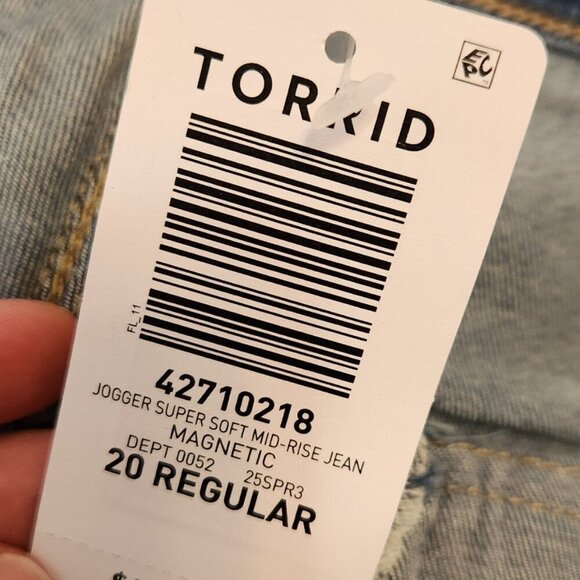 Torrid Jogger Super Soft Mid-Rise Jeans NWT Size 20 - Picture 10 of 11